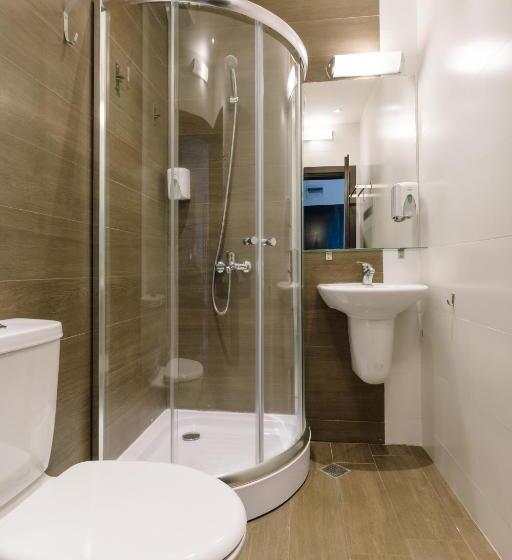 غرفة قياسية رباعية, Eco Hotel Zdravetz