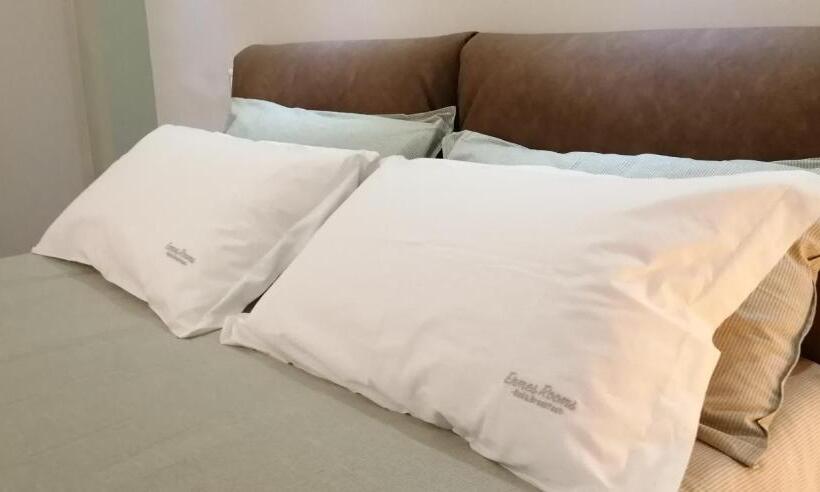 חדר סטנדרט עם מרפסת, Ermes Rooms B&b