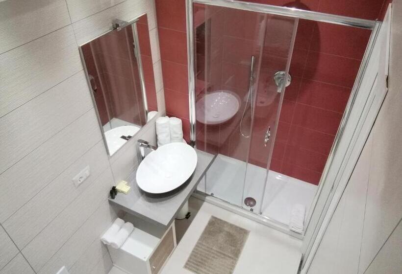 חדר דלוקס עם מרפסת, Ermes Rooms B&b