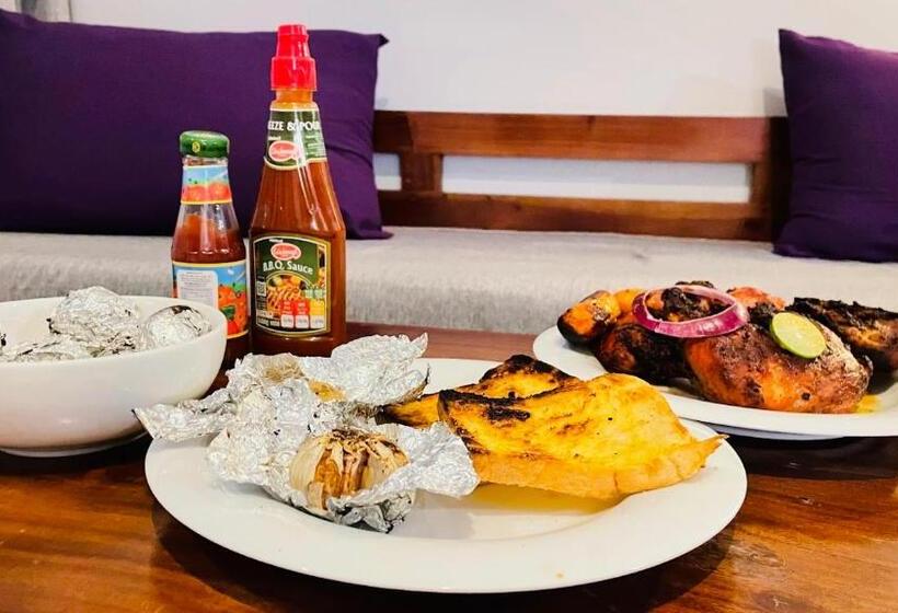 Семейный Номер Вид на Горы, Almost Heaven