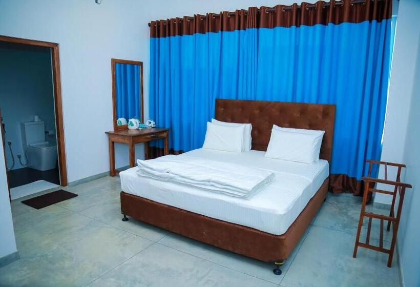 디럭스 룸, Funky