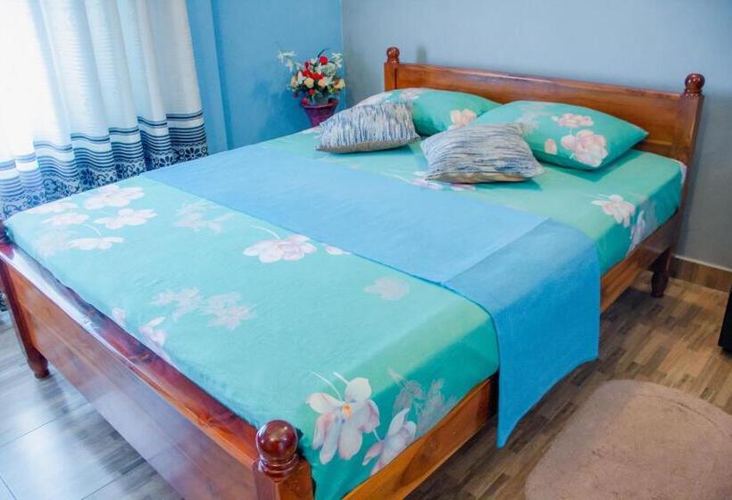 غرفة ديلوكس, Randima