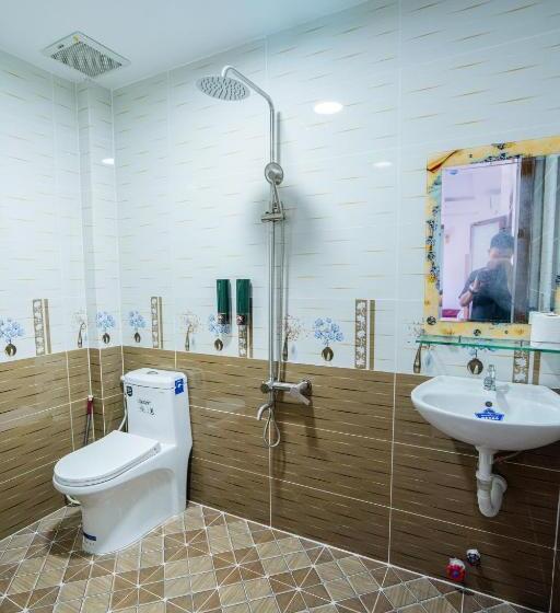 اتاق استاندارد چهار تخته, The Sun Long Hai