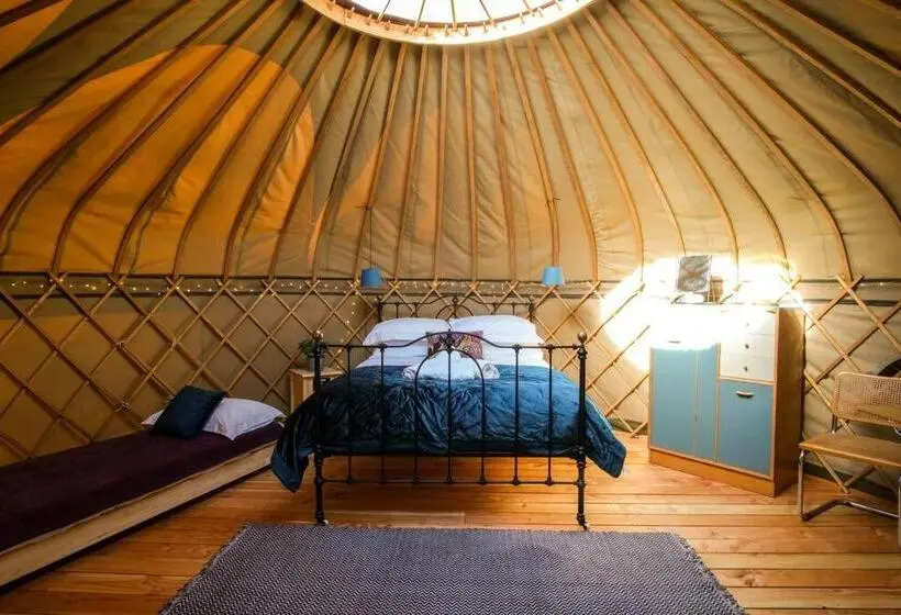 Talo 1 Makuuhuone, Wye Glamping