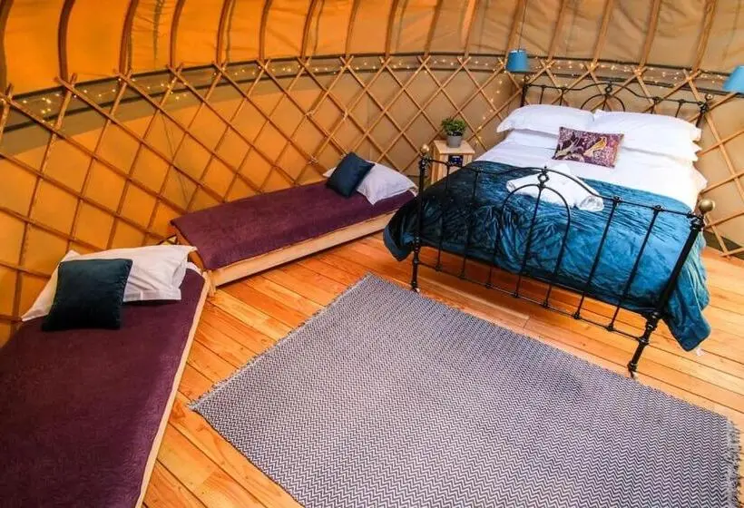 Talo 1 Makuuhuone, Wye Glamping