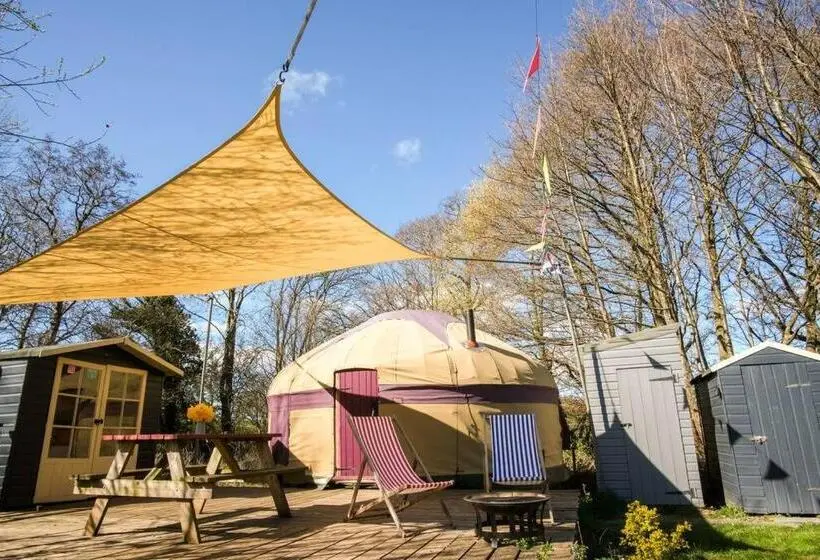 Talo 1 Makuuhuone, Wye Glamping