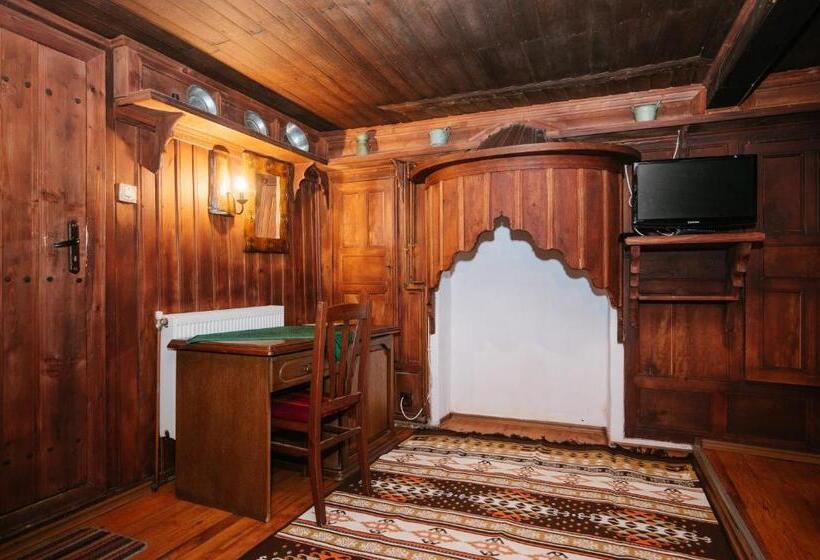 חדר אקונומי, Kodjamanova House