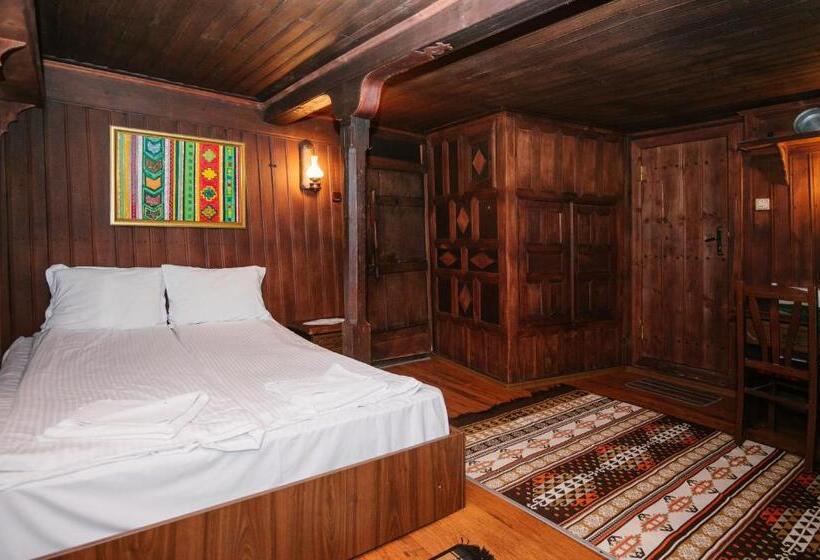 חדר אקונומי, Kodjamanova House