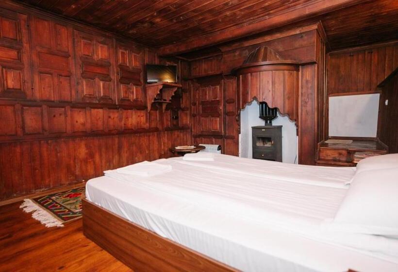 חדר אקונומי, Kodjamanova House