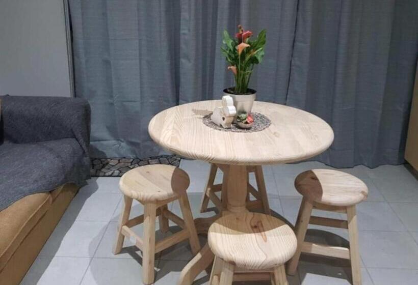 Семейный Номер Deluxe, The Flower Guest House