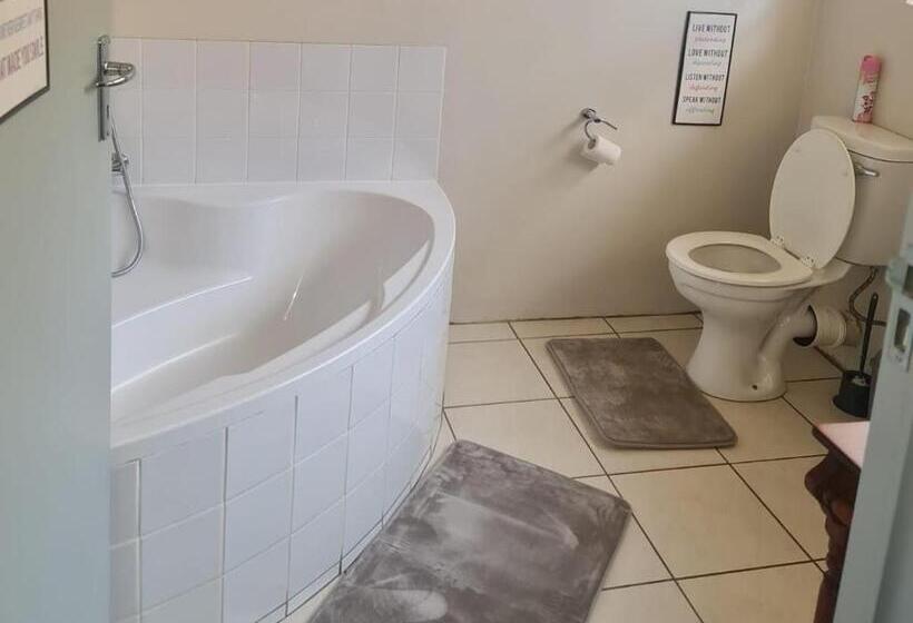 Номер Стандарт, The Flower Guest House