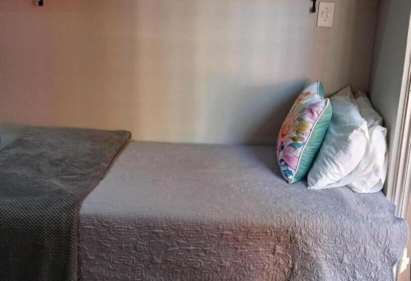 Семейный Номер Deluxe, The Flower Guest House