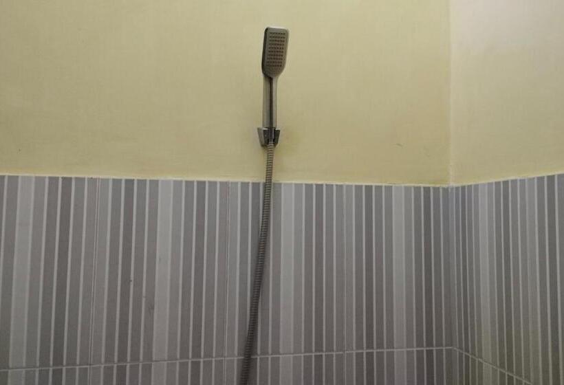 デラックスルーム, Oyo 93657 Puri Batu Bolong