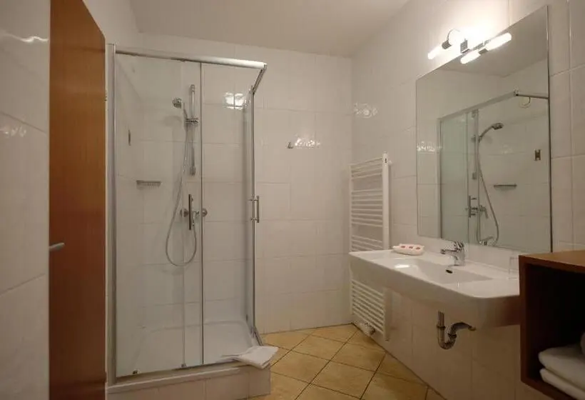 Single Deluxe Room, Restaurant Neuhold