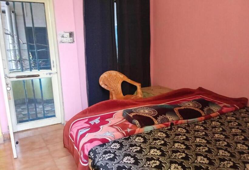 חדר סטנדרט, Krishna Paying Guest House