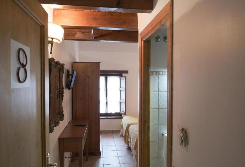 חדר קלאסי לשלושה, Posada La Estela Barros