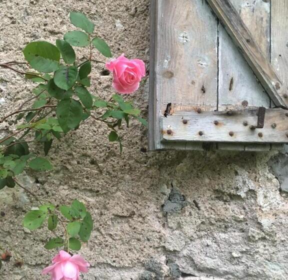 غرفة قياسية مطلّة علي النهر, La Maison De Ganil