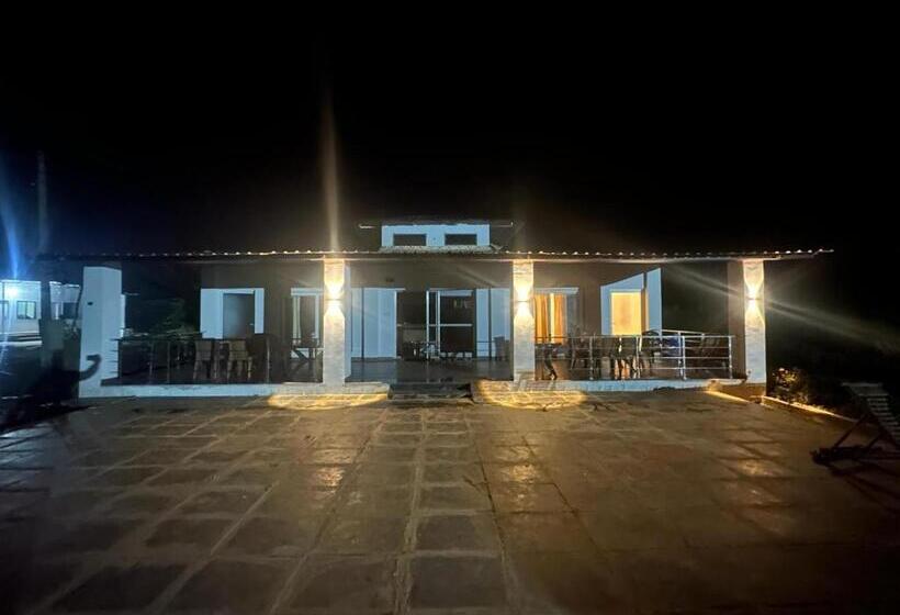 סטודיו דלוקס, Nature‘r Nest Homestead