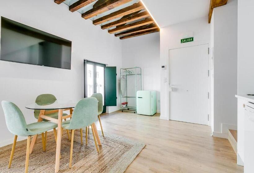 سوئیت با وان آب گرم, Palacio De Bobadilla Suites