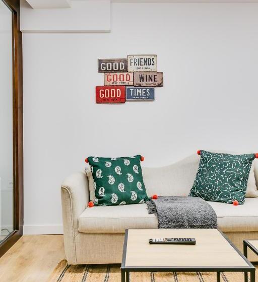 سوییت لوکس, Palacio De Bobadilla Suites