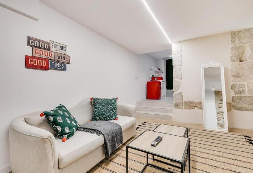 سوییت لوکس, Palacio De Bobadilla Suites