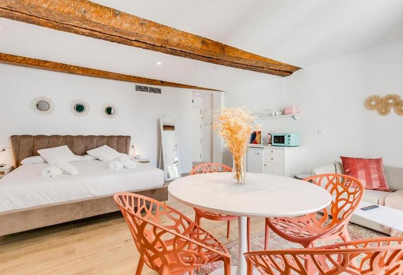 سوئیت با بالکن, Palacio De Bobadilla Suites