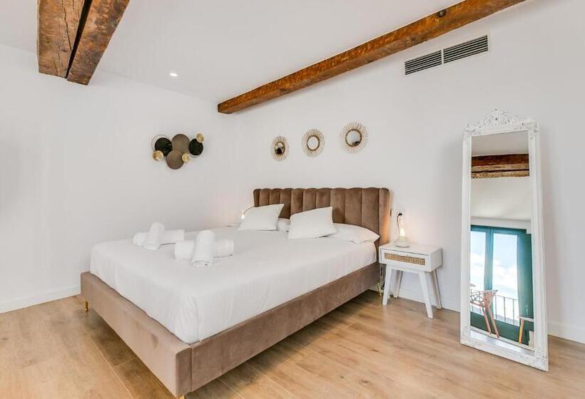 سوئیت با بالکن, Palacio De Bobadilla Suites