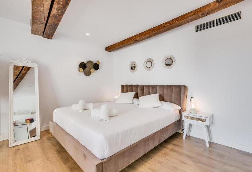 سوئیت با بالکن, Palacio De Bobadilla Suites