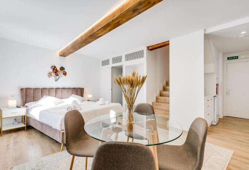 سوییت دوبلکس, Palacio De Bobadilla Suites