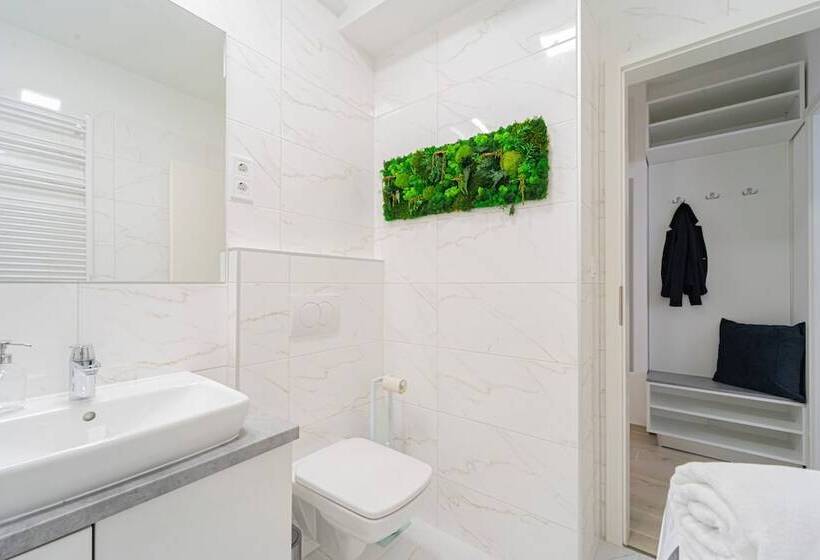 استودیوی استاندارد, Spirit Apartments By Urbanrent