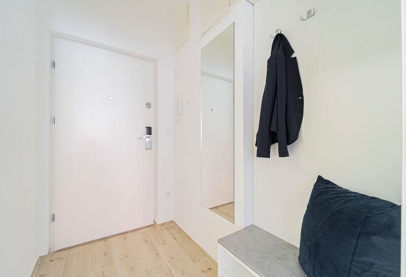 استودیوی استاندارد, Spirit Apartments By Urbanrent