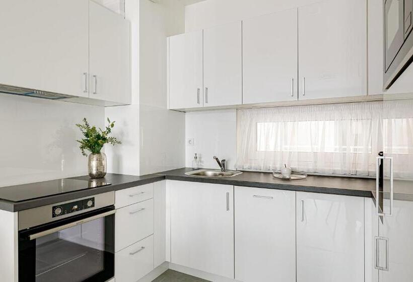 آپارتمان خانواده 1 خوابه, Spirit Apartments By Urbanrent