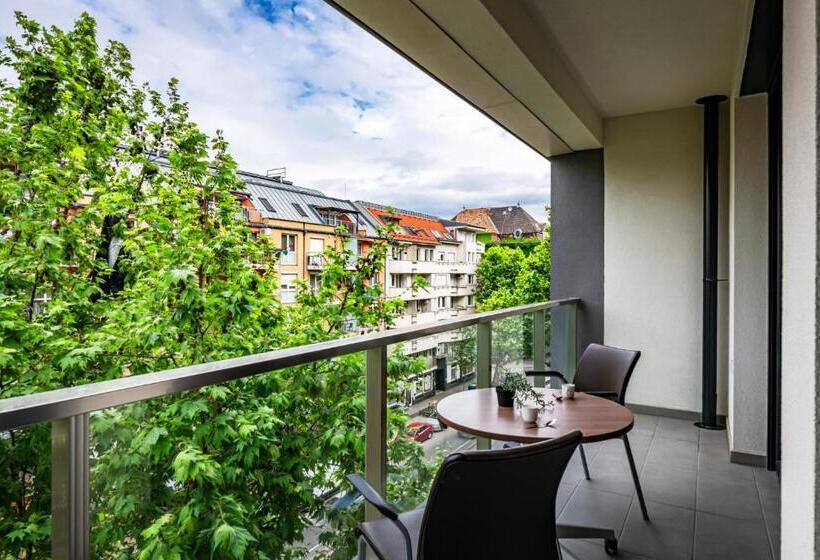 آپارتمان خانواده 1 خوابه, Spirit Apartments By Urbanrent