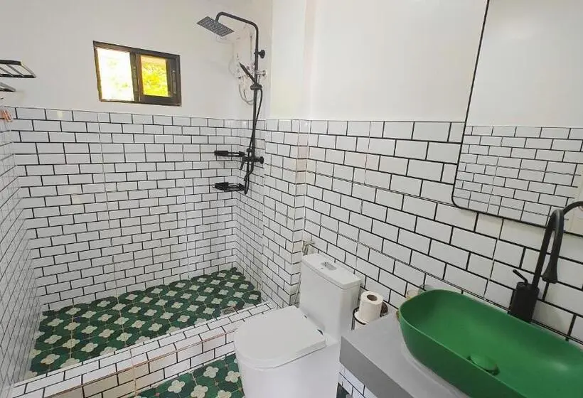 Pokój Standard z Tarasem, 80 Bar Hostel