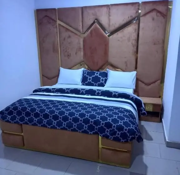 سوئیت با بالکن, Mega Pavilion Apartment Gwarinpa