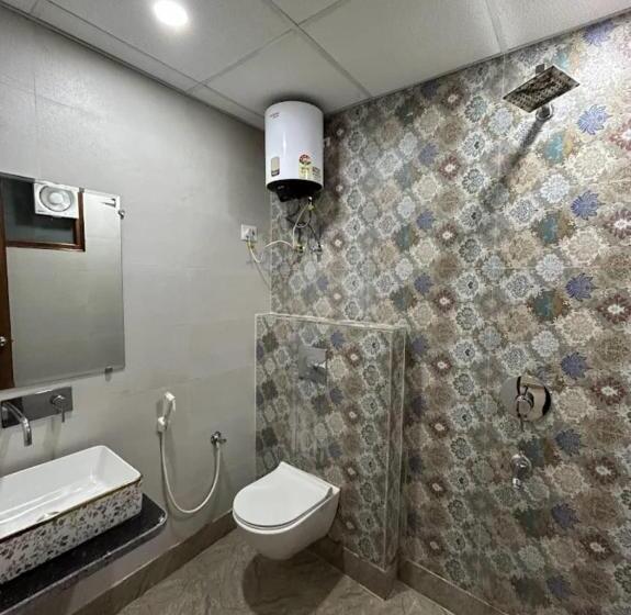 豪华房间, The Anvi Residency Sector 122