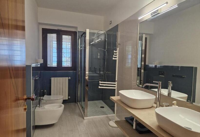 غرفة قياسية, Eteras Verrusio Art