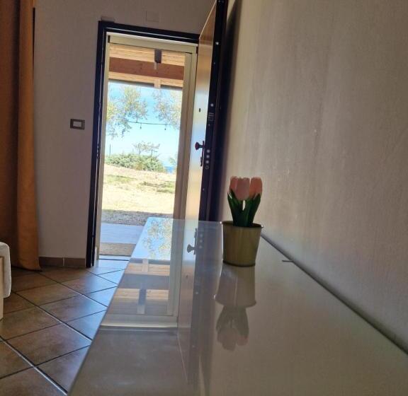 غرفة قياسية, Eteras Verrusio Art