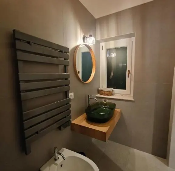 Standard Kolmen Hengen Huone, Relais Antiche Memorie