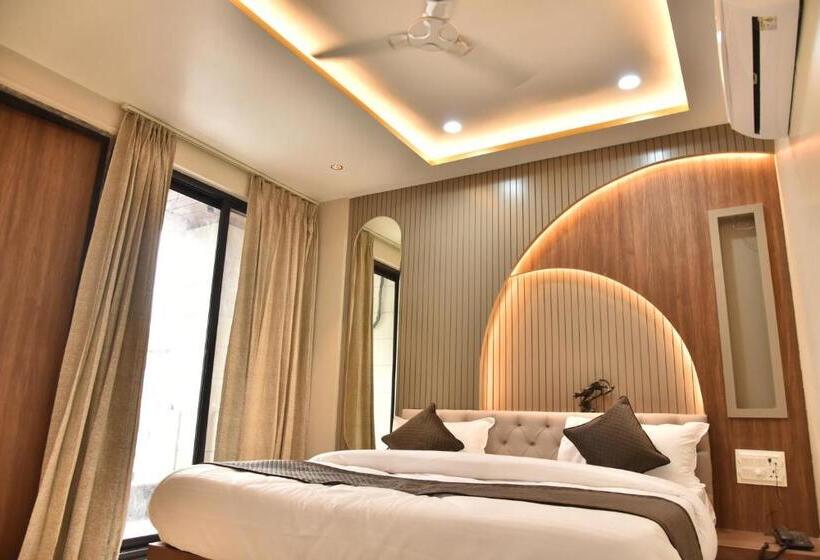 غرفة سوبيريور سرير كينج, Shree Krishna