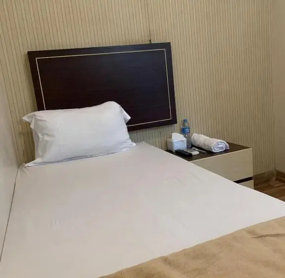اتاق استاندارد یک نفره, Luna Guest House
