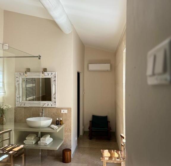 Номер Deluxe, Le Clos De Gordes