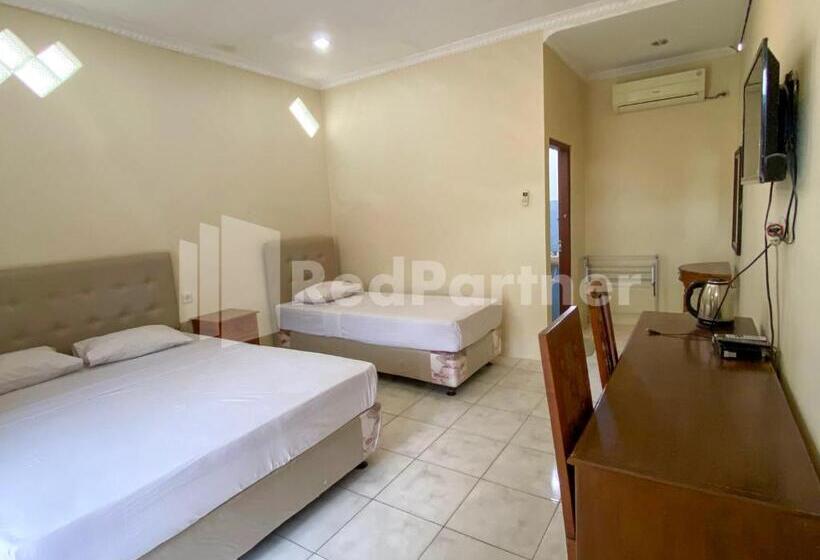 Családi Szoba, Kurnia @ Jln Pemuda Blora Redpartner