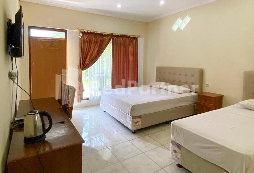 Családi Szoba, Kurnia @ Jln Pemuda Blora Redpartner