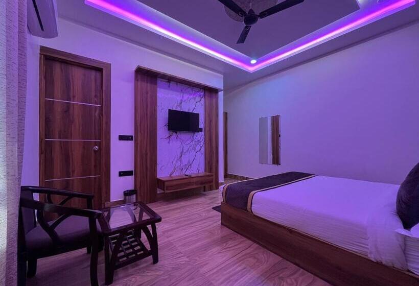 デラックスルーム, Fabhotel The Vrindavan Inn