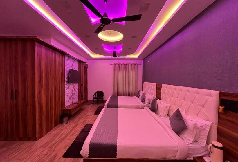 キングサイズベッドのスーペリアルーム, Fabhotel The Vrindavan Inn