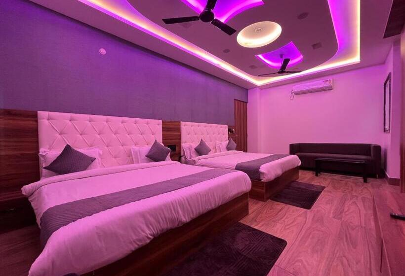 キングサイズベッドのスーペリアルーム, Fabhotel The Vrindavan Inn