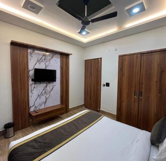 デラックスルーム, Fabhotel The Vrindavan Inn