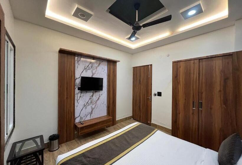 デラックスルーム, Fabhotel The Vrindavan Inn