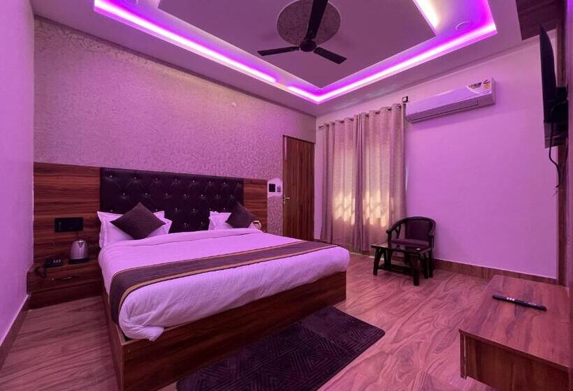 スーペリアールーム, Fabhotel The Vrindavan Inn